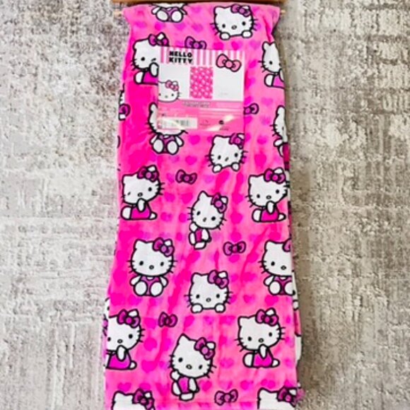 Hello‎ Kitty Throw Blanket - Picture 1 of 3